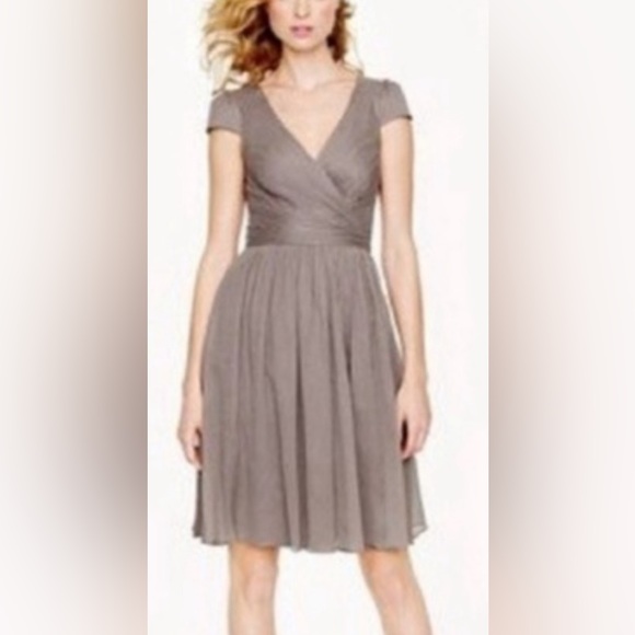 Like New. 100% Silk Ruched Chiffon Dress. Deep Taupe Size 8 Mirabelle - Picture 16 of 16